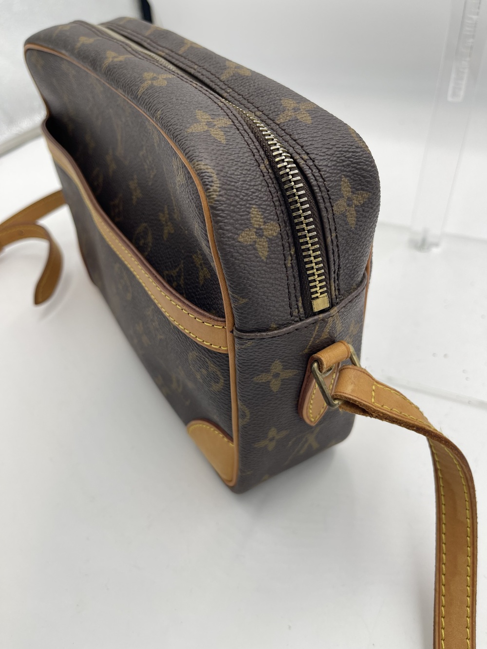 Louis Vuitton Monogram Trocadero - Picture 3 of 14